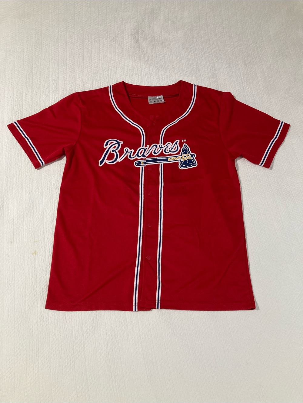 Atlanta Braves Chipper Jones commemorative shirt
